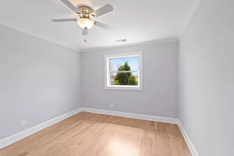 44 Cranbrook Dr, Des Plaines, IL 60016 photo 16