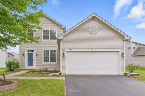 2295 Shiloh Dr, Aurora, IL 60503