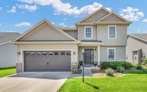 31 Lodge Trl, Monticello, IL 61856