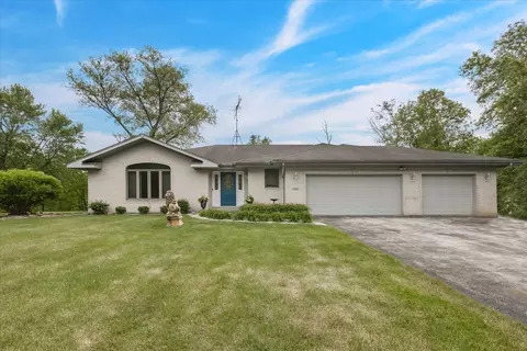 2261 E Gaisor Dr, Crete, IL 60417