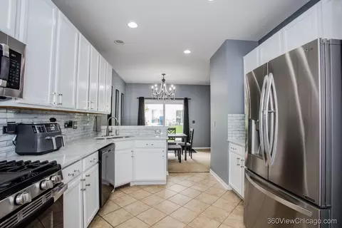 17527 S Gilbert Dr, Lockport, IL 60441 photo 7