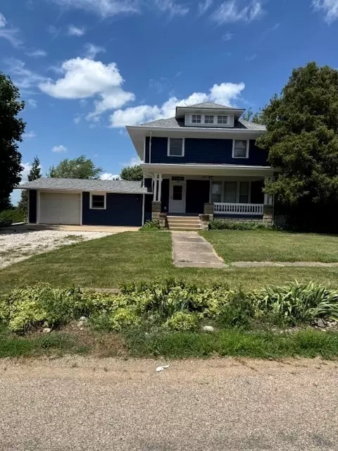 442 High St, Buda, IL 61314