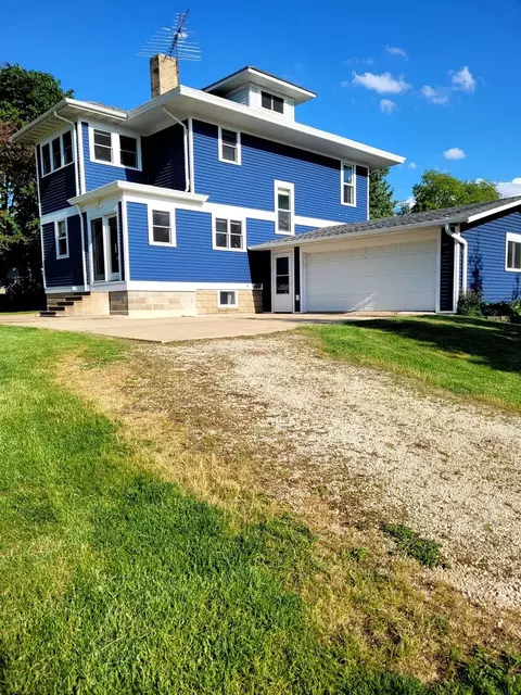 Exterior - 442 High St, Buda, IL 61314 photo 2 of 6