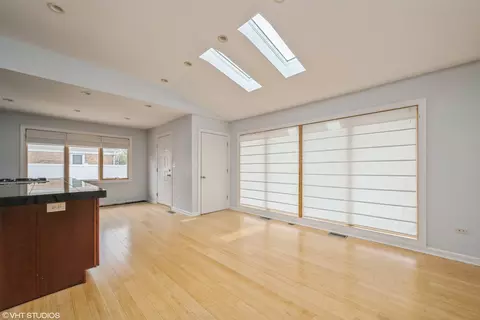 Living - 489 Good Ave, Des Plaines, IL 60016 photo 1 of 7