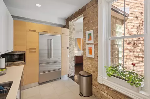 832 W Wolfram St, Chicago, IL 60657 photo 26