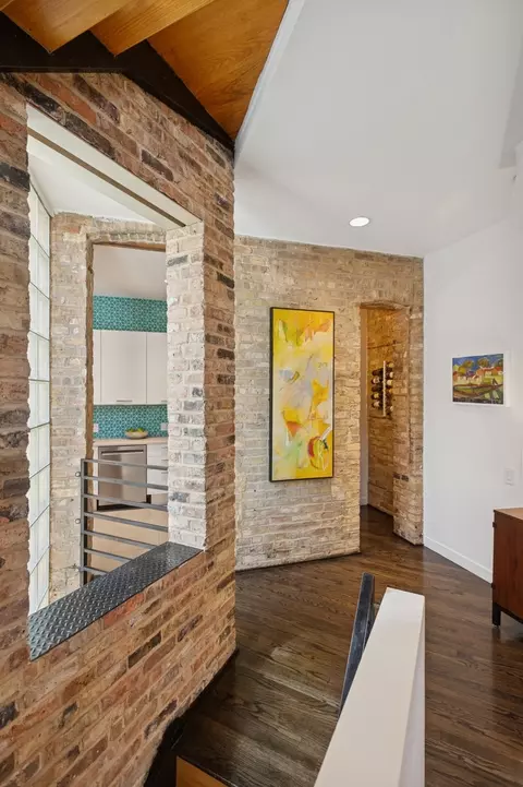 832 W Wolfram St, Chicago, IL 60657 photo 23