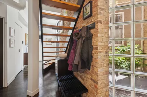 832 W Wolfram St, Chicago, IL 60657 photo 5