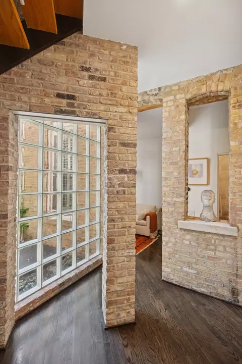 832 W Wolfram St, Chicago, IL 60657 photo 8