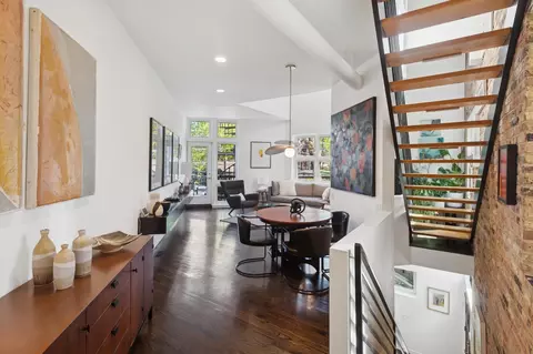 832 W Wolfram St, Chicago, IL 60657 photo 16