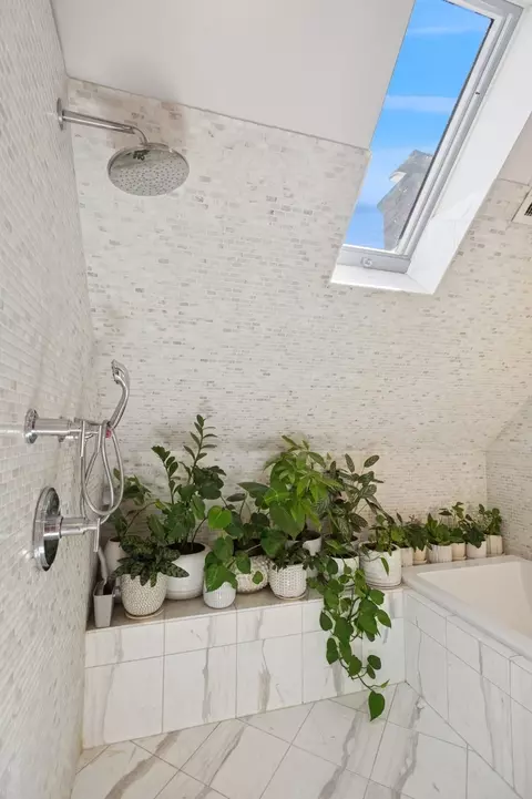 832 W Wolfram St, Chicago, IL 60657 photo 38