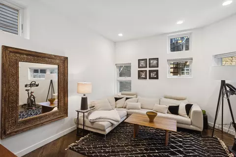 832 W Wolfram St, Chicago, IL 60657 photo 6