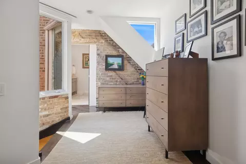 832 W Wolfram St, Chicago, IL 60657 photo 34