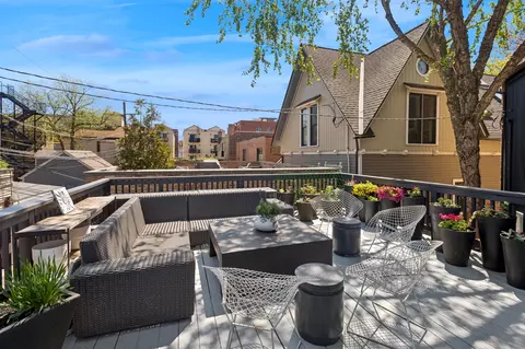 832 W Wolfram St, Chicago, IL 60657 photo 40