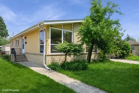 9011 Menard Ave, Morton Grove, IL 60053