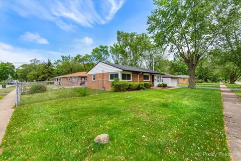 2756 Lancaster Dr, Markham, IL 60428 photo 6