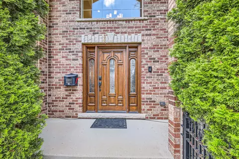 Entry Way - 349 Home Ave, Itasca, IL 60143 photo 1 of 4
