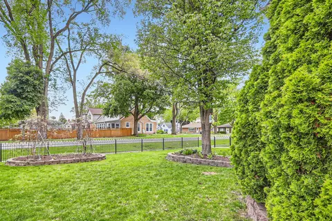 Exterior - 349 Home Ave, Itasca, IL 60143 photo 5 of 7