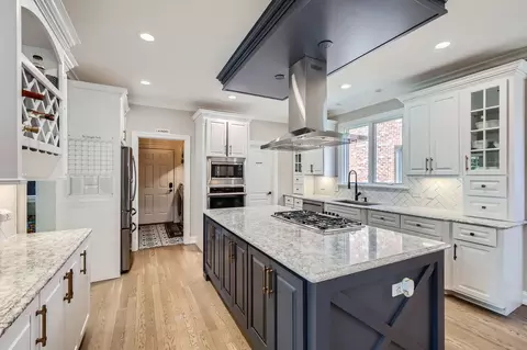Kitchen - 349 Home Ave, Itasca, IL 60143 photo 1 of 4