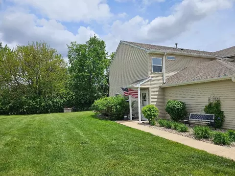 Exterior - 25159 Faraday Rd, Manhattan, IL 60442 photo 3 of 8