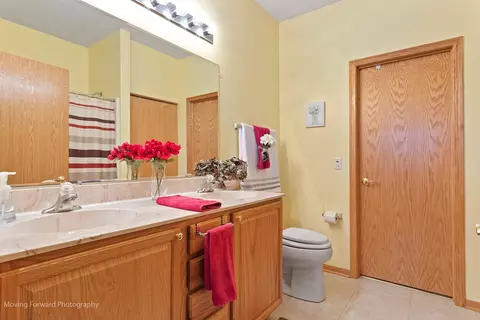 Bath - 17016 Delevan St, Lockport, IL 60441 photo 1 of 2