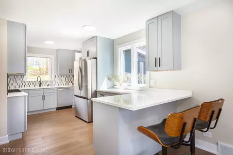 224 Park Ave, Cary, IL 60013 photo 11