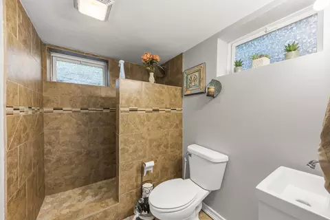 1028 5th St, Aurora, IL 60505 photo 17