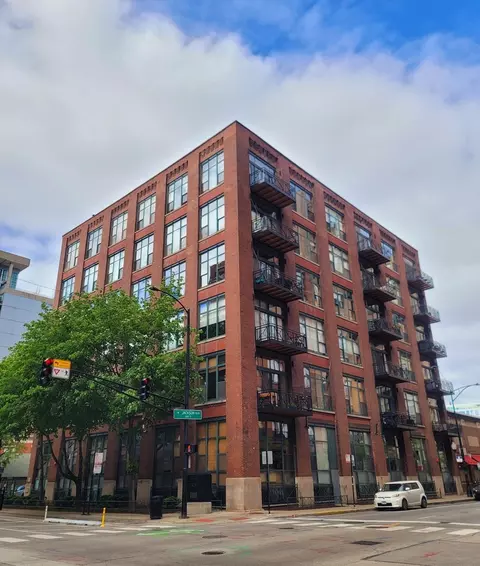 701 W Jackson Blvd #602B, Chicago, IL 60661