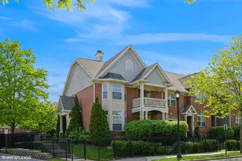 6247 Lincoln Ave #6-3, Morton Grove, IL 60053