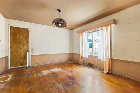 Living - 1571 W 100th Pl, Chicago, IL 60643 photo 3 of 3