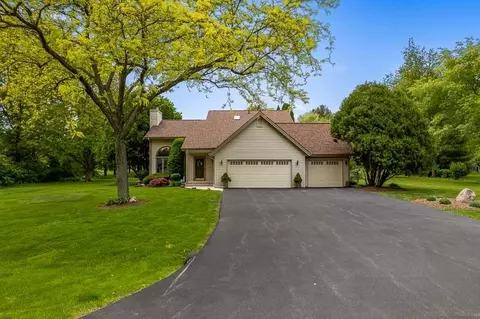 2545 Circle Dr, Belvidere, IL 61008