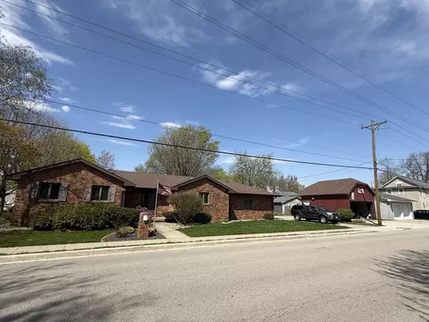 2503 5th St, Peru, IL 61354