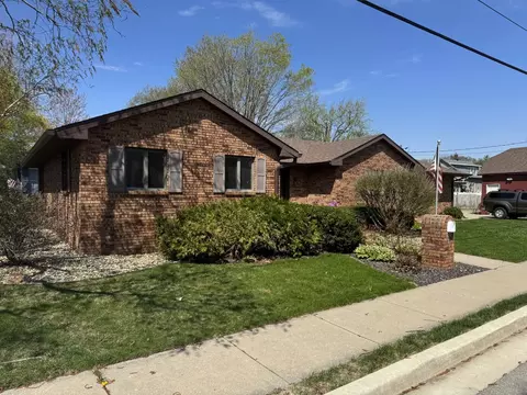 Exterior - 2503 5th St, Peru, IL 61354 photo 8 of 8