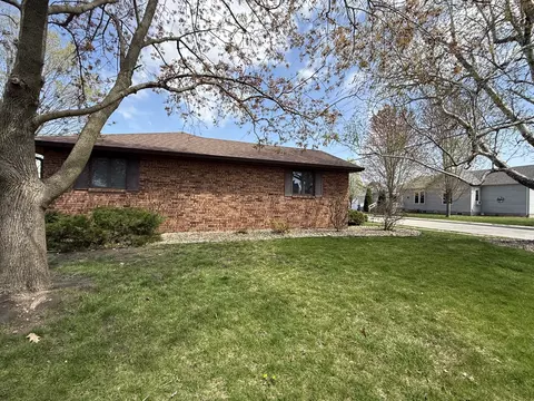 Exterior - 2503 5th St, Peru, IL 61354 photo 7 of 8