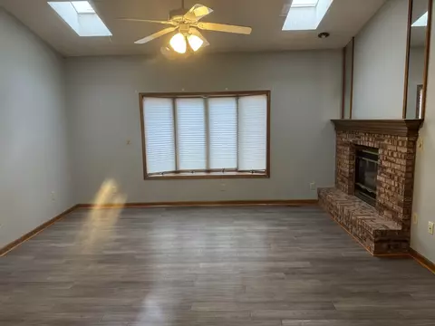 Living - 2503 5th St, Peru, IL 61354 photo 1 of 4