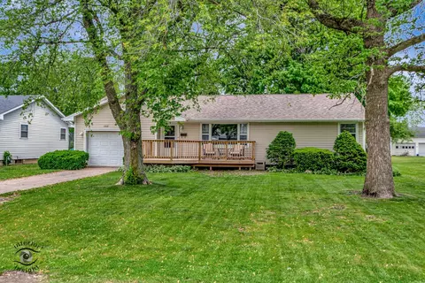 208 Park Lane Dr, Grant Park, IL 60940