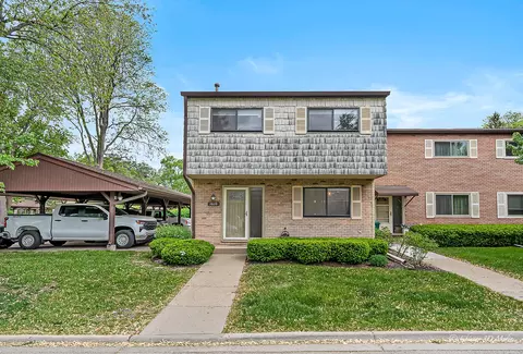 1610 Chippewa Trl, Wheeling, IL 60090