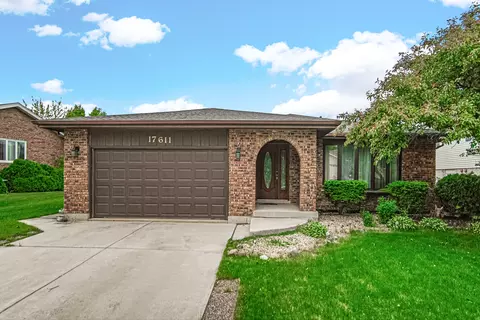 17611 Rosewood Ln, Tinley Park, IL 60487