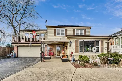 8404 N Greenwood Ave, Niles, IL 60714