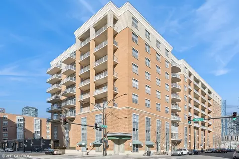 950 W Monroe St #410, Chicago, IL 60607