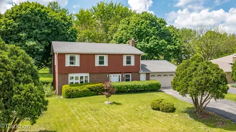 11 S546 Whittington Ln, Naperville, IL 60564