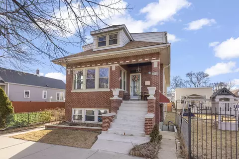 2618 N Moody Ave, Chicago, IL 60639