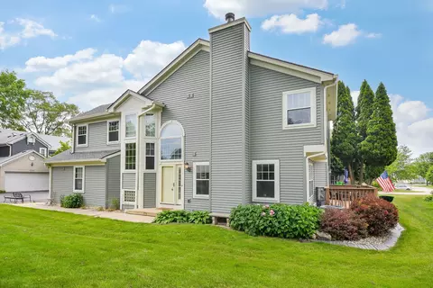 1720 Kresswood Dr, West Chicago, IL 60185