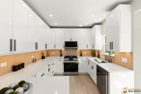 Kitchen - 23653 W Ewing Dr, Plainfield, IL 60586 photo 1 of 4