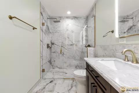 Bath - 23653 W Ewing Dr, Plainfield, IL 60586 photo 3 of 6