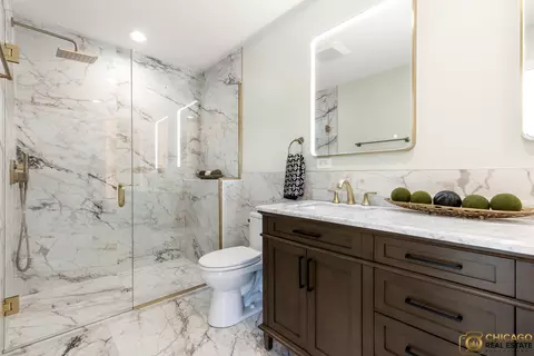 Bath - 23653 W Ewing Dr, Plainfield, IL 60586 photo 4 of 6