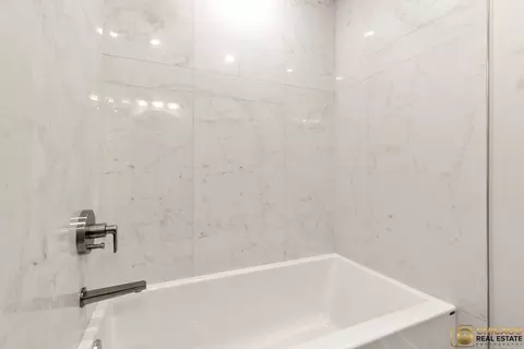 Bath - 23653 W Ewing Dr, Plainfield, IL 60586 photo 6 of 6