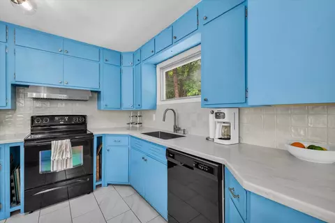 Kitchen - 1602 Normandy Dr, Champaign, IL 61821 photo 2 of 6