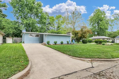 Exterior - 1602 Normandy Dr, Champaign, IL 61821 photo 4 of 9