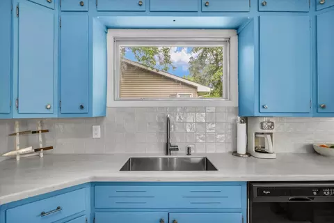 Kitchen - 1602 Normandy Dr, Champaign, IL 61821 photo 4 of 6