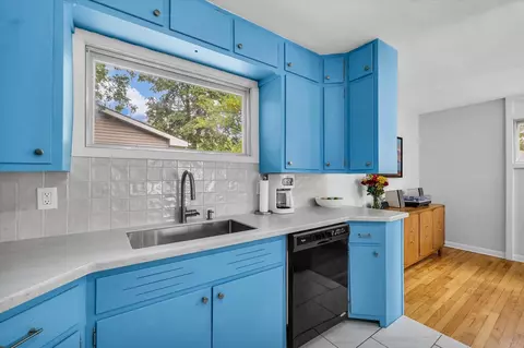 Kitchen - 1602 Normandy Dr, Champaign, IL 61821 photo 3 of 6